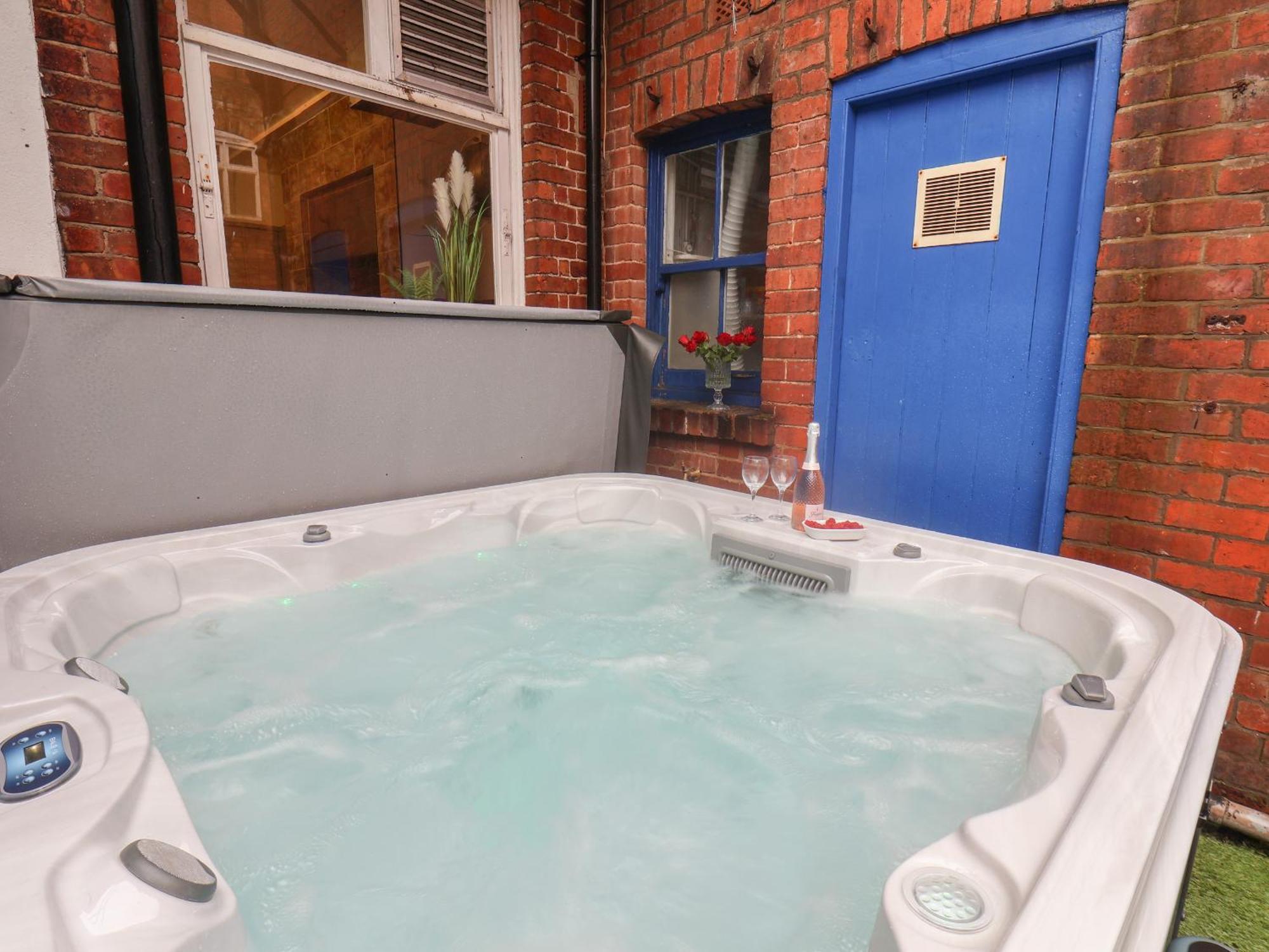 Lonsdale Holiday home *